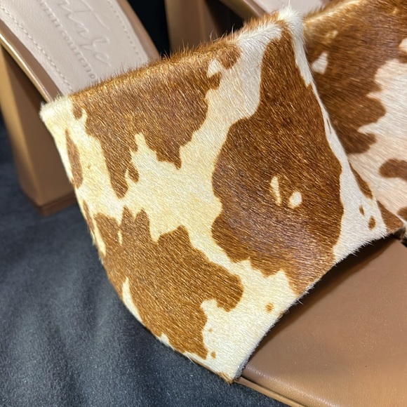 WOMEN’S SZ 8 HEELS COW PRINT. NWT MULES HEELS SHOES SIGNATURE JOURNEE COLLECTION - Picture 2 of 5